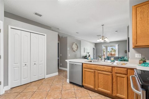 Villa ou maison à vendre à Wesley Chapel, Floride: 4 chambres, 169.55 m2 № 2140475 - photo 6