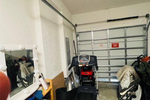 Adosado en venta en Miami, Florida, 3 dormitorios, 157.47 m2 № 2011278 - foto 10