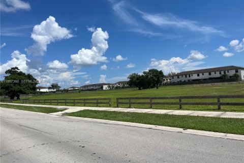 Adosado en venta en Miami, Florida, 3 dormitorios, 157.47 m2 № 2011278 - foto 24