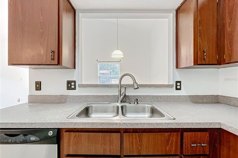 Casa en venta en Mount Dora, Florida, 4 dormitorios, 125.7 m2 № 1903714 - foto 17