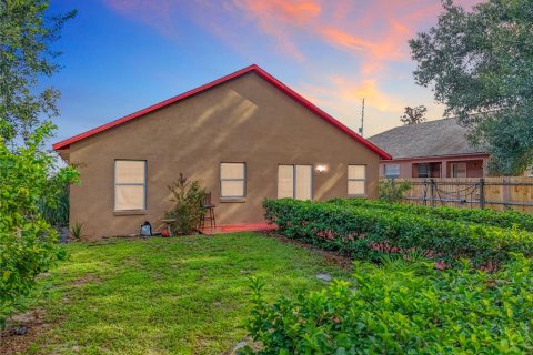 Casa en venta en Mount Dora, Florida, 4 dormitorios, 125.7 m2 № 1903714 - foto 2