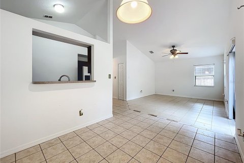 Casa en venta en Mount Dora, Florida, 4 dormitorios, 125.7 m2 № 1903714 - foto 12