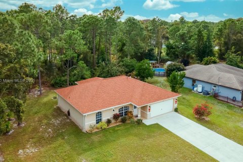 Villa ou maison à vendre à Lehigh Acres, Floride: 3 chambres, 132.2 m2 № 1957651 - photo 13