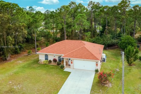 Villa ou maison à vendre à Lehigh Acres, Floride: 3 chambres, 132.2 m2 № 1957651 - photo 18