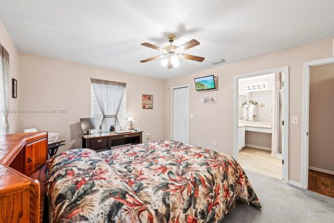 Villa ou maison à vendre à Lehigh Acres, Floride: 3 chambres, 132.2 m2 № 1957651 - photo 30