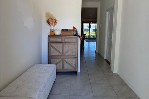 Townhouse in Wesley Chapel, Florida 3 bedrooms, 155.43 sq.m. № 2420365 - photo 3