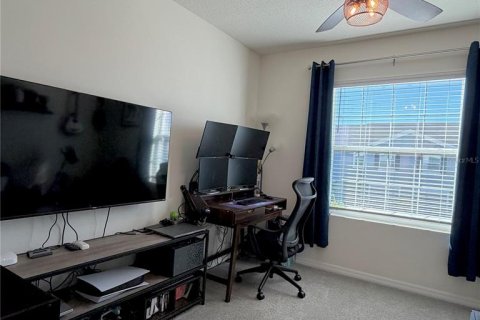 Townhouse in Wesley Chapel, Florida 3 bedrooms, 155.43 sq.m. № 2420365 - photo 17