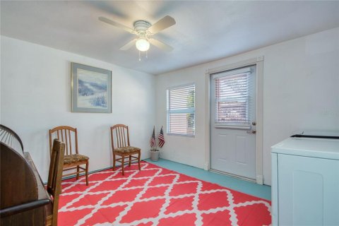 House in Gulfport, Florida 2 bedrooms, 102.38 sq.m. № 2379719 - photo 17