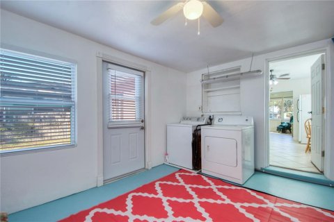 House in Gulfport, Florida 2 bedrooms, 102.38 sq.m. № 2379719 - photo 16