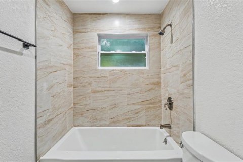 Villa ou maison à vendre à Lakeland, Floride: 4 chambres, 144.83 m2 № 2199544 - photo 19