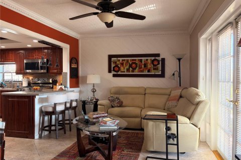 Apartment in Miami, Florida 1 bedroom, 146.6 sq.m. № 2026329 - photo 10