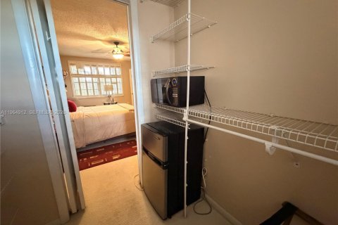Apartment in Miami, Florida 1 bedroom, 146.6 sq.m. № 2026329 - photo 5