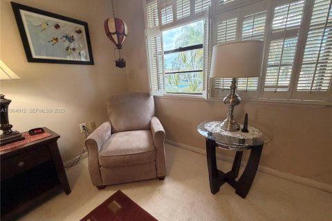 Apartment in Miami, Florida 1 bedroom, 146.6 sq.m. № 2026329 - photo 4