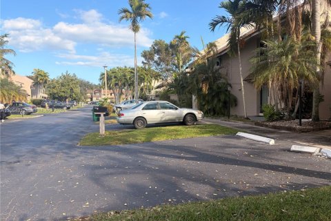 Apartment in Miami, Florida 1 bedroom, 146.6 sq.m. № 2026329 - photo 17