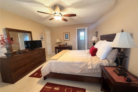 Apartment in Miami, Florida 1 bedroom, 146.6 sq.m. № 2026329 - photo 2