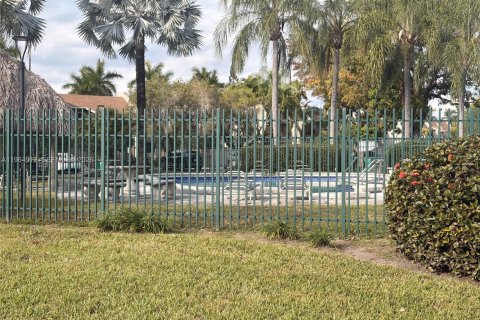 Apartment in Miami, Florida 1 bedroom, 146.6 sq.m. № 2026329 - photo 20