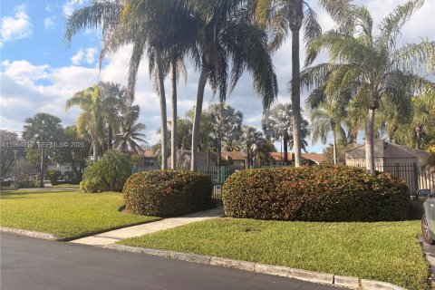 Apartment in Miami, Florida 1 bedroom, 146.6 sq.m. № 2026329 - photo 19