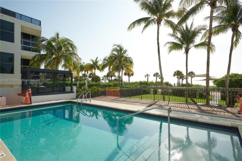 Condominio en venta en Miami Beach, Florida, 2 dormitorios, 160.07 m2 № 1772474 - foto 21
