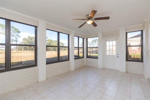 House in Zephyrhills, Florida 3 bedrooms, 209.96 sq.m. № 2100405 - photo 2