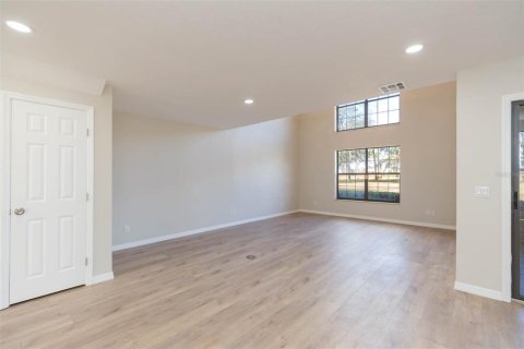 House in Zephyrhills, Florida 3 bedrooms, 209.96 sq.m. № 2100405 - photo 10