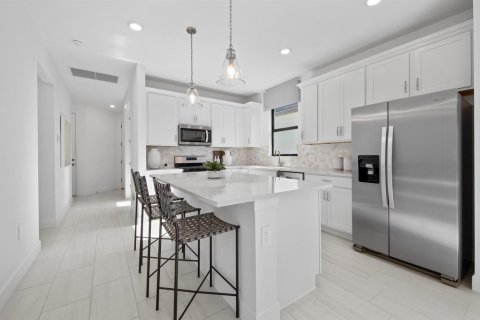 House in Naples, Florida 2 bedrooms, 130.53 sq.m. № 2182491 - photo 22
