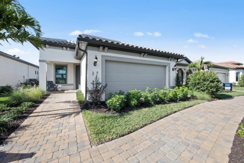 House in Naples, Florida 2 bedrooms, 130.53 sq.m. № 2182491
