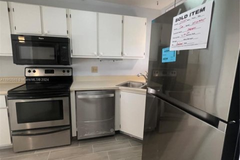 Copropriété à vendre à Deerfield Beach, Floride: 2 chambres, 85.1 m2 № 1942882 - photo 9