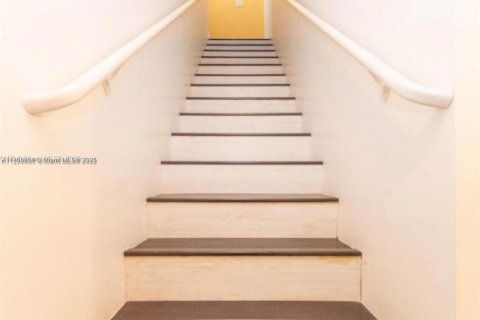 Copropriété à louer à Miami Beach, Floride: 2 chambres, 157.93 m2 № 1745940 - photo 7