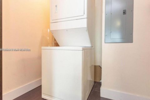 Copropriété à louer à Miami Beach, Floride: 2 chambres, 157.93 m2 № 1745940 - photo 13