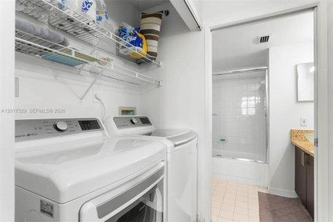Снять в аренду кондоминиум в Авентура, Флорида 2 спальни, 109.62м2, № 2247553 - фото 21