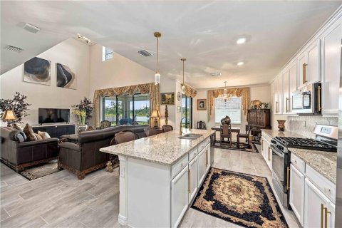 Casa en venta en Bradenton, Florida, 5 dormitorios, 309.92 m2 № 2387738 - foto 13