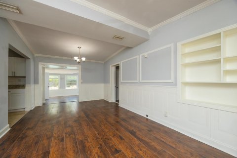 House in Jacksonville, Florida 4 bedrooms, 156.91 sq.m. № 2253884 - photo 12