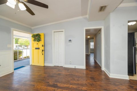 House in Jacksonville, Florida 4 bedrooms, 156.91 sq.m. № 2253884 - photo 11