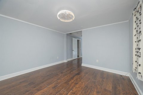 House in Jacksonville, Florida 4 bedrooms, 156.91 sq.m. № 2253884 - photo 28
