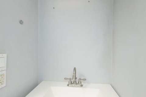 House in Jacksonville, Florida 4 bedrooms, 156.91 sq.m. № 2253884 - photo 30