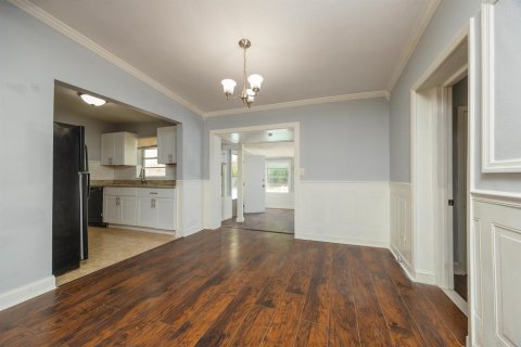 House in Jacksonville, Florida 4 bedrooms, 156.91 sq.m. № 2253884 - photo 14