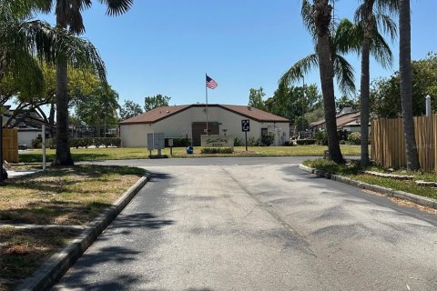 House in Clearwater, Florida 2 bedrooms, 88.26 sq.m. № 1659622 - photo 3