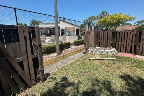 House in Clearwater, Florida 2 bedrooms, 88.26 sq.m. № 1659622 - photo 8