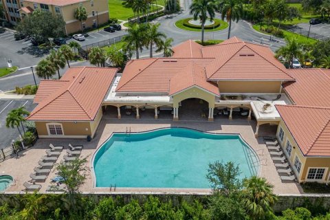 Condo in Fort Myers, Florida, 2 bedrooms  № 1810428 - photo 17
