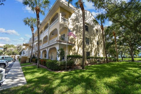 Condo in Clearwater, Florida, 2 bedrooms  № 1904252 - photo 3