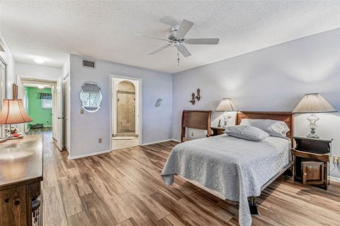 Condo in Clearwater, Florida, 2 bedrooms  № 1904252 - photo 21
