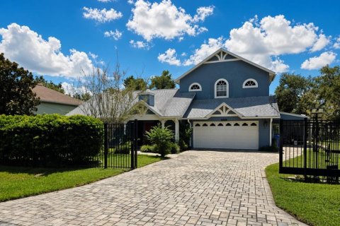 House in Riverview, Florida 4 bedrooms, 304.16 sq.m. № 2347311
