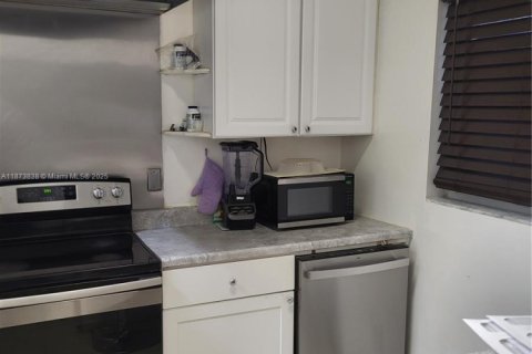 Propiedad comercial en venta en Sunrise, Florida № 2089925 - foto 4