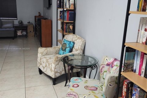 Propiedad comercial en venta en Sunrise, Florida № 2089925 - foto 7