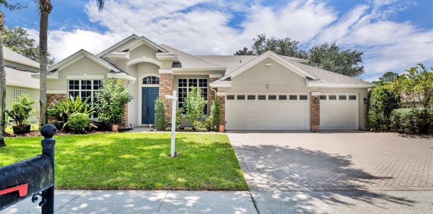 Casa en Eustis, Florida 5 dormitorios, 329.52 m2 № 1899620