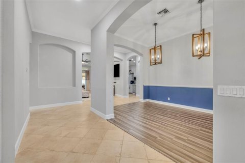 Casa en venta en Eustis, Florida, 5 dormitorios, 329.52 m2 № 1899620 - foto 3