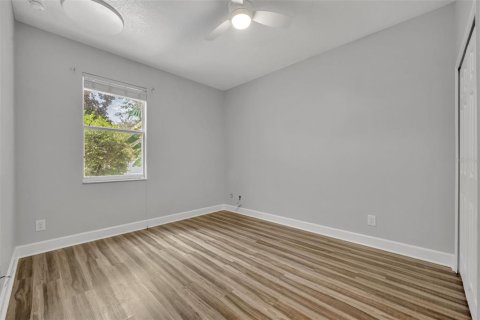 Casa en venta en Eustis, Florida, 5 dormitorios, 329.52 m2 № 1899620 - foto 28