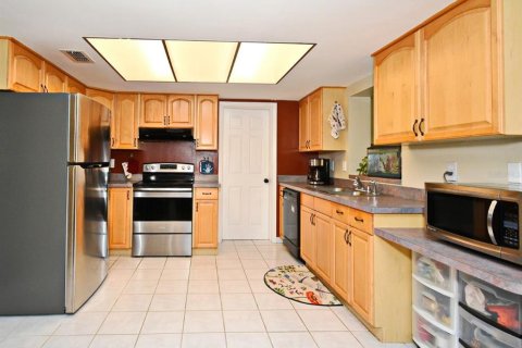 House in Longwood, Florida 3 bedrooms, 157 sq.m. № 1810357 - photo 12