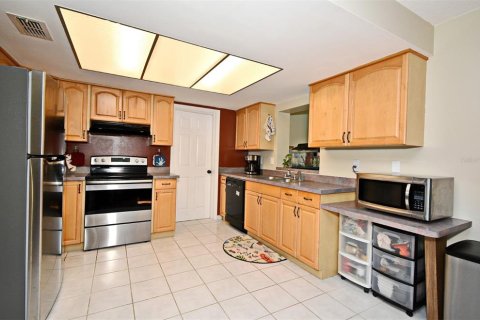 House in Longwood, Florida 3 bedrooms, 157 sq.m. № 1810357 - photo 10