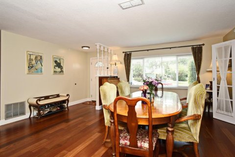 House in Longwood, Florida 3 bedrooms, 157 sq.m. № 1810357 - photo 5